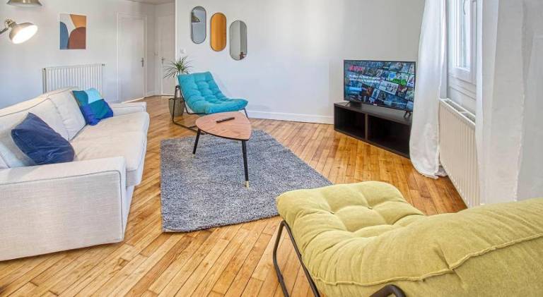 Apartment with patio in Angouleme