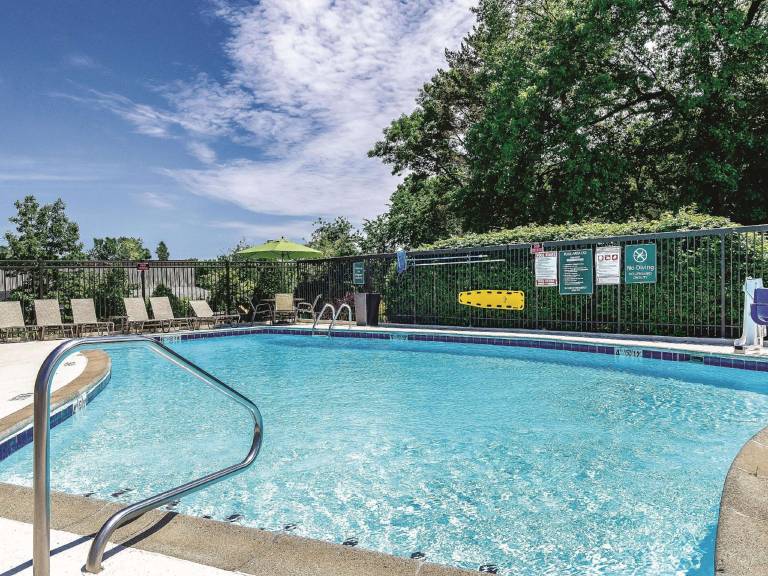 La Quinta Inn & Suites by Wyndham Warwick Providence Airport — photo 5