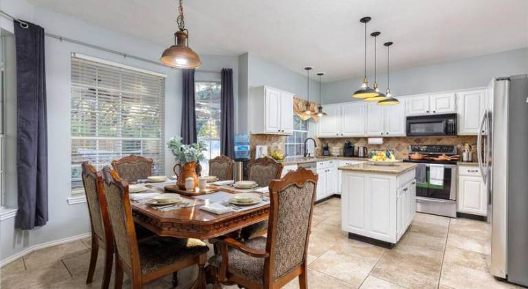 Fully equipped vacation home with hot tub, private pool & barbeque | Good for workation | Dogs allowed — photo 5