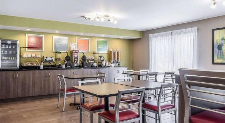 Comfort Inn — photo 4
