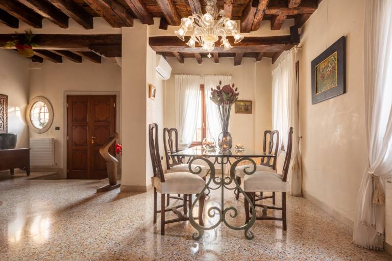 Holiday apartment with garden & terrace | Near Rialto Bridge — photo 2