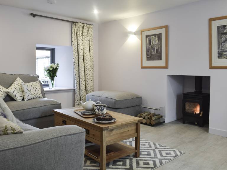 Cottage with grill & yard | River view in Perth