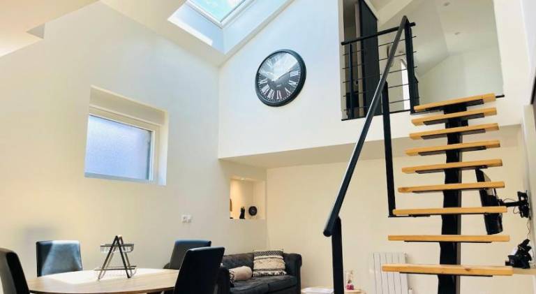 Loft de charme avec parking, jardin et terrasse — photo 3