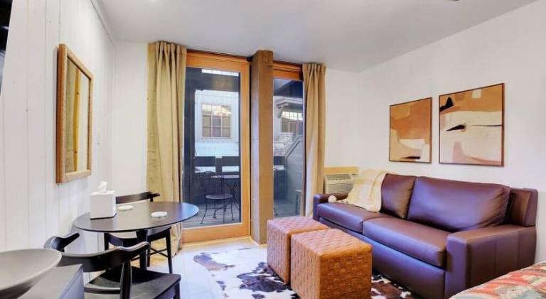 Holiday apartment with hot tub & pool | Next to the ski | Dogs allowed — photo 2