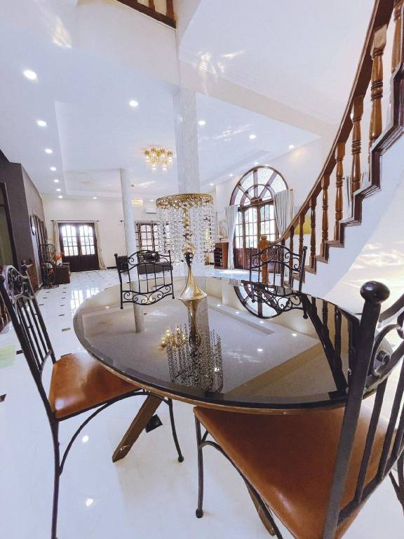 Villa with garden, hot tub & pool | Suitable for remote work | Pets are welcome — photo 4