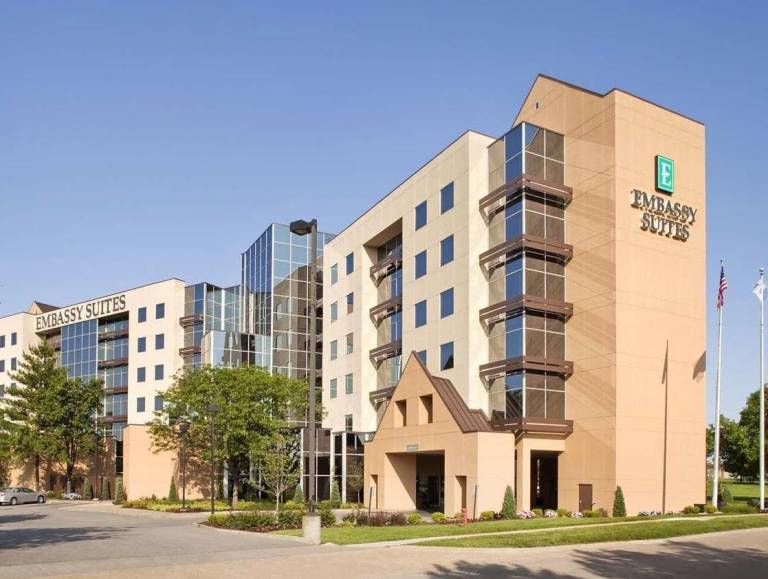 Embassy Suites by Hilton St Louis Airport