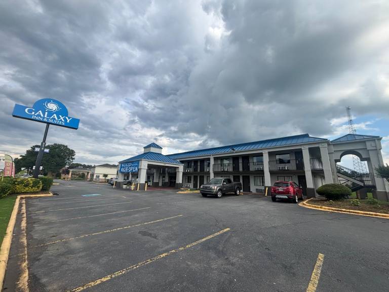 Galaxy Inn & Suites in Little Rock, AR
