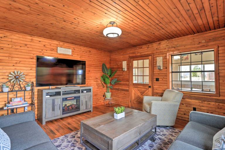 Secluded Cabin w/ Hot Tub, Game Room & Views! — photo 2