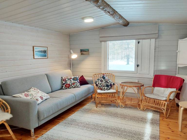 Vacation home with patio & sauna | Pet-friendly — photo 4