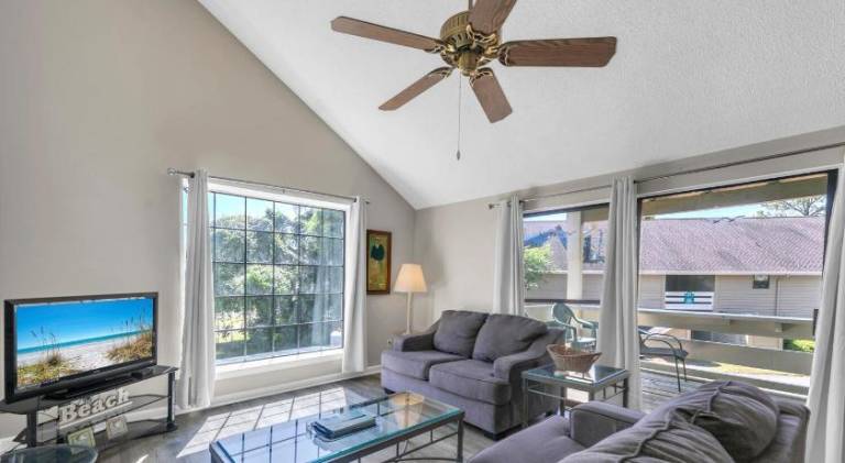 Beautiful house with pool | Pets allowed in Miramar, FL