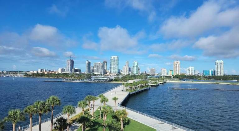 Vacation home with 2 rooms for 5 persons in St. Petersburg, FL
