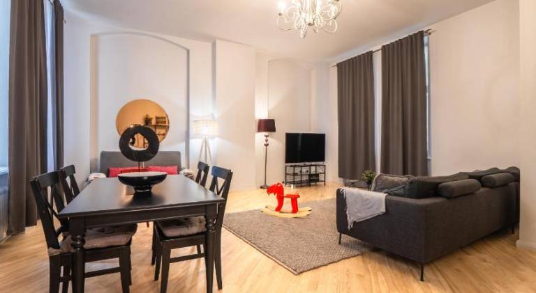 Top Embassy Area, Spacious 2BR in Riga
