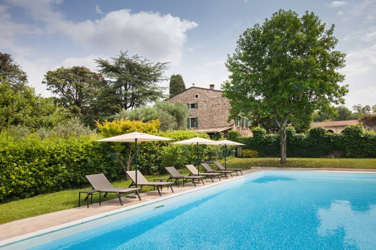 Fully equipped villa with grill, garden & patio | Pets allowed in Affi