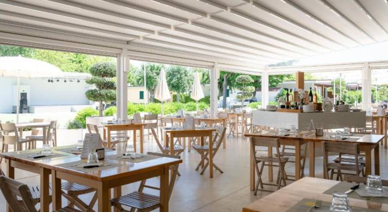 Club del Sole Stork Family Collection in Roseto degli Abruzzi