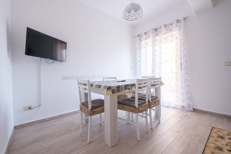 Holiday Apartment "Damilhouse 4" with Balcony & Wi-Fi in Messina