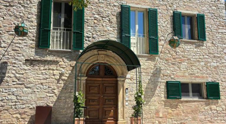 Farm with patio, pool & garden in Gubbio