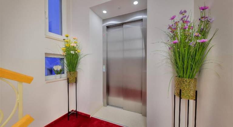 Oasis Wellness Suites by Madison Luxury Apartments — photo 5