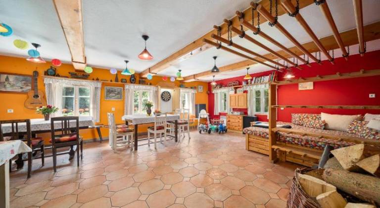 Chalet with pool | Pets are welcome — photo 4