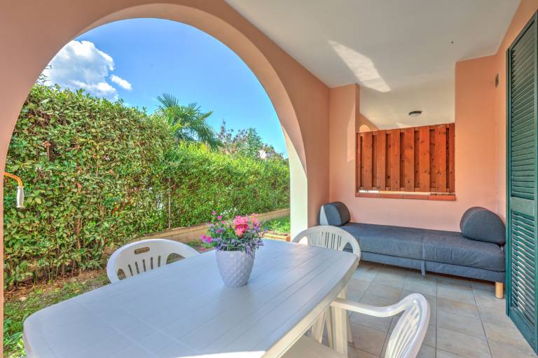 Holiday apartment with patio in Campo nell'Elba