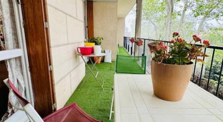 Bel Appartement Gare Centre Face aux Remparts 8 personnes Parking WIFI — photo 4