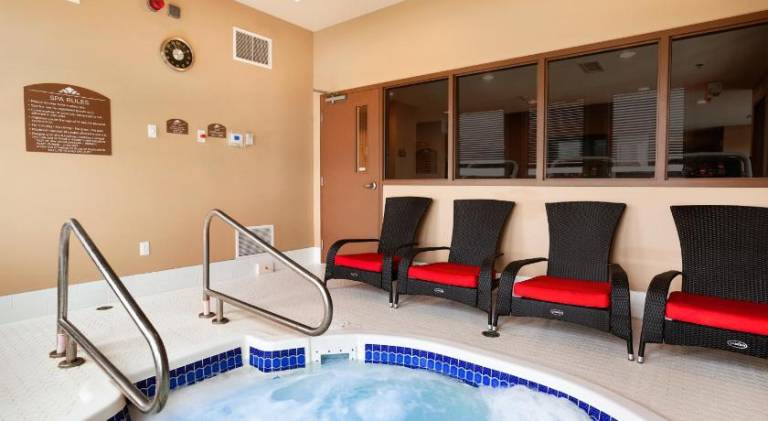 Microtel Inn & Suites by Wyndham Blackfalds Red Deer North — photo 4