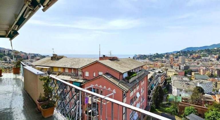Parking, WiFi, Netflix - Sunny Sea View Haven — photo 4