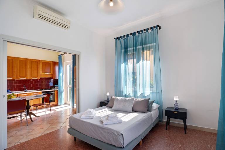 Apartment 'Ebbrezza Di Mare' with Sea View, Private Terrace, Air Conditioning, and Wi-Fi — photo 3