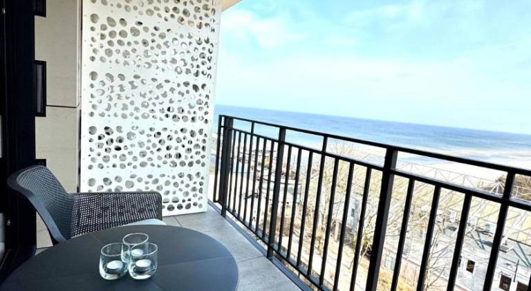 Apartment with hot tub & pool — photo 3