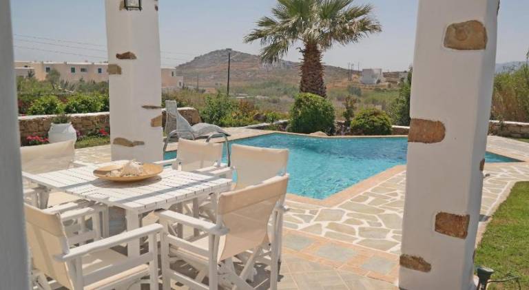 Fully equipped villa with yard, patio & BBQ | Pets allowed — photo 2