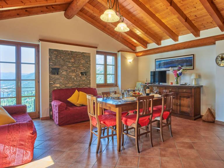 House with BBQ & yard | Lake view — photo 4