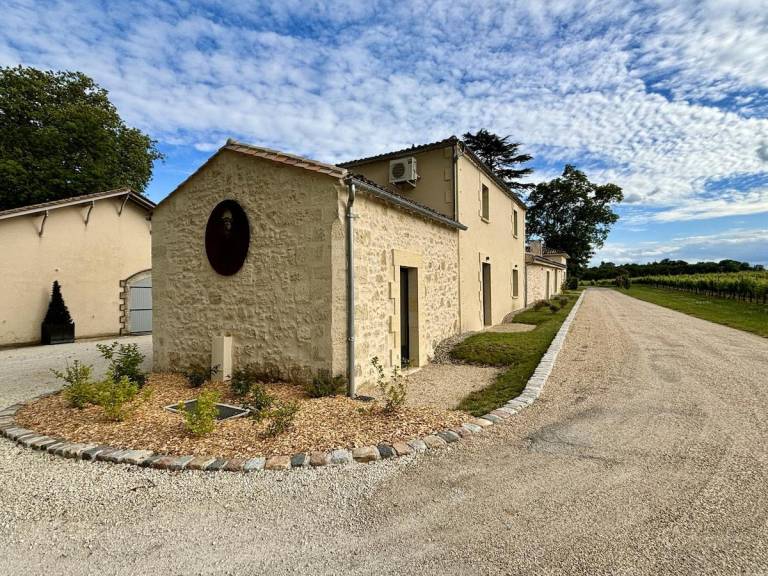 House with 3 rooms for 6 persons in Libourne