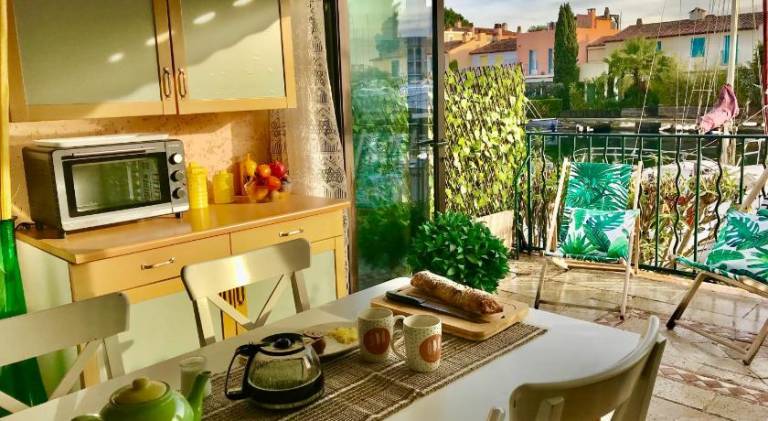 Holiday apartment with terrace — photo 3