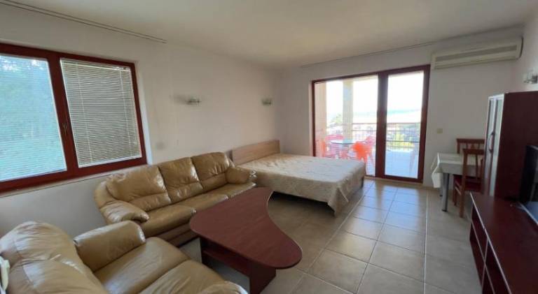 Charming holiday apartment with patio & private pool | Close to the beach | Perfect for remote work | Pet-friendly — photo 2
