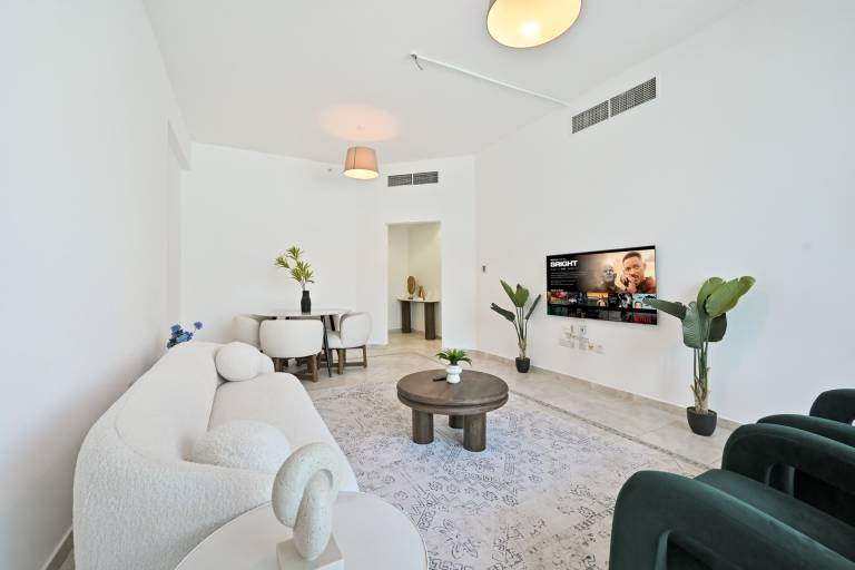 Luxury 2BDR with Stunning Dubai Marina View