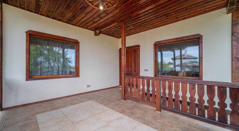 House with barbecue, patio & yard — photo 4