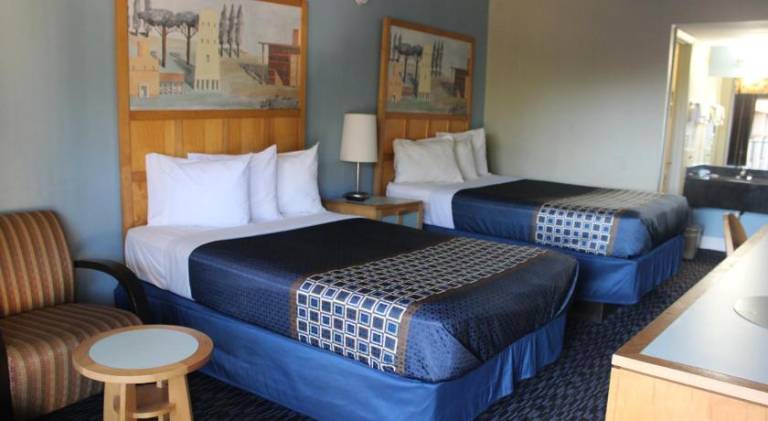 Travelodge Near Busch Gardens — photo 2