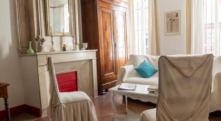 Apartment with terrace | Perfect for remote work in Arles