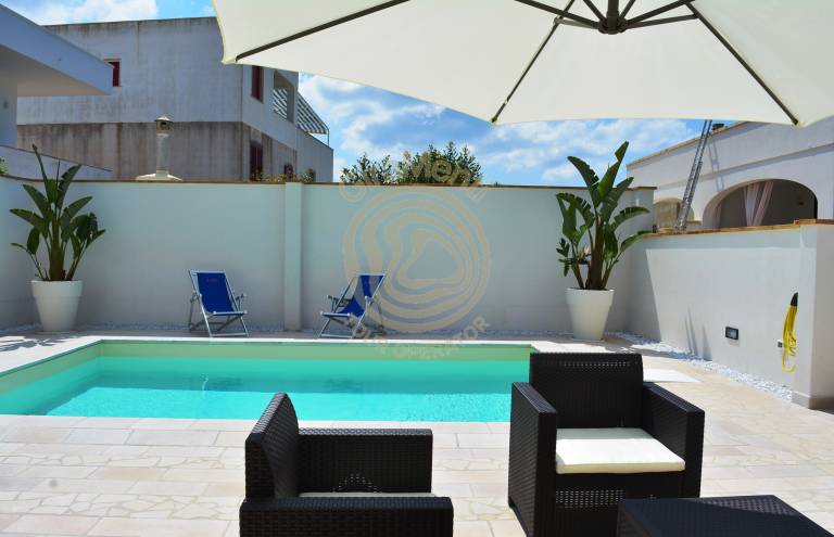 House with private pool & barbecue in Patu