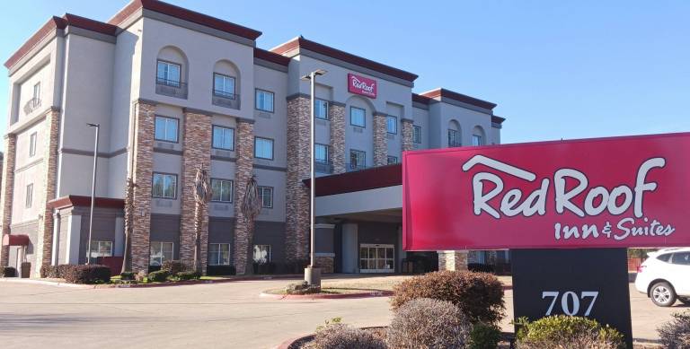 Red Roof Inn & Suites Longview — photo 5
