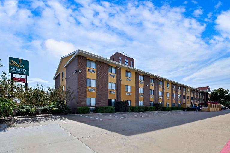 Quality Inn DFW Airport North in Irving, TX