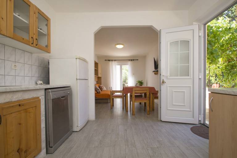 Holiday apartment with terrace & barbeque | Sea view | Dogs allowed — photo 4