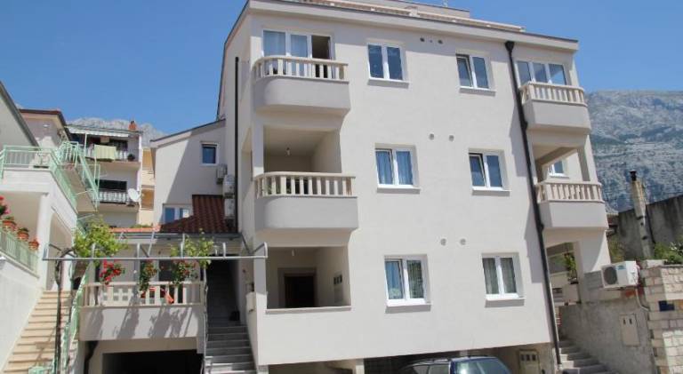 Holiday apartment with patio & grill | Good for workation in Tucepi