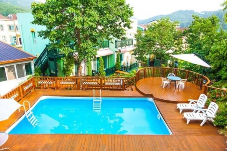 Charming serviced apartment with barbecue, garden & patio | Suitable for remote work | Pet-friendly — photo 3