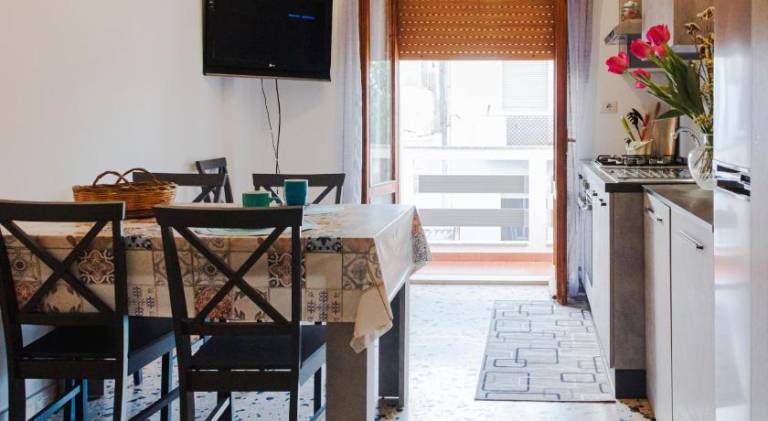 Holiday apartment with 3 rooms for 6 persons — photo 2
