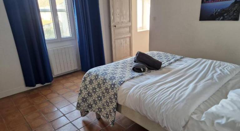 Holiday apartment with 2 rooms for 7 persons in Arles