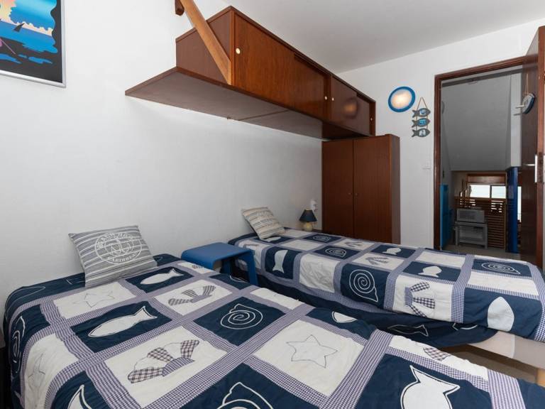 Rental apartment with 2 rooms for 6 persons — photo 4