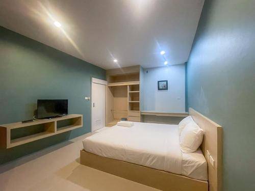 Bed & Breakfast  Mai Khao