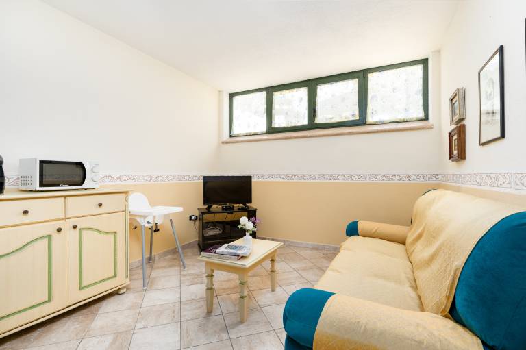 Rental apartment with barbecue, patio & garden — photo 3