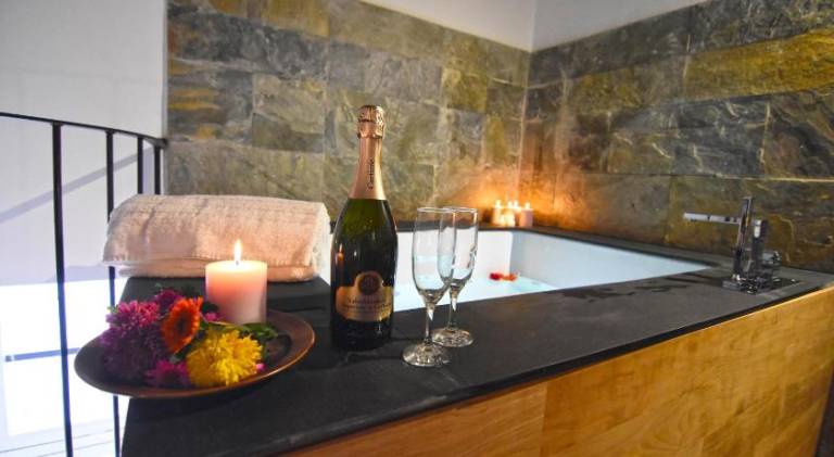 Rental apartment with jacuzzi & sauna | Next to Naples Cathedral — photo 5