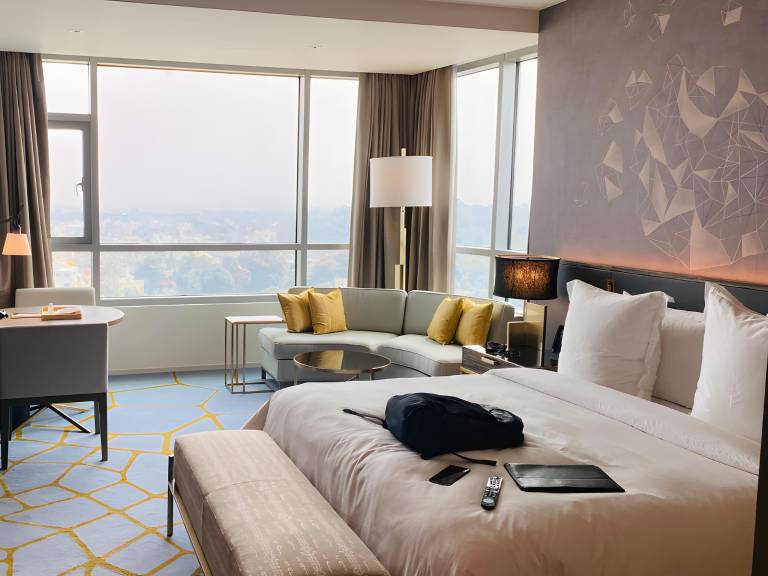 Serviced apartment with terrace & hot tub | Perfect for remote work — photo 2